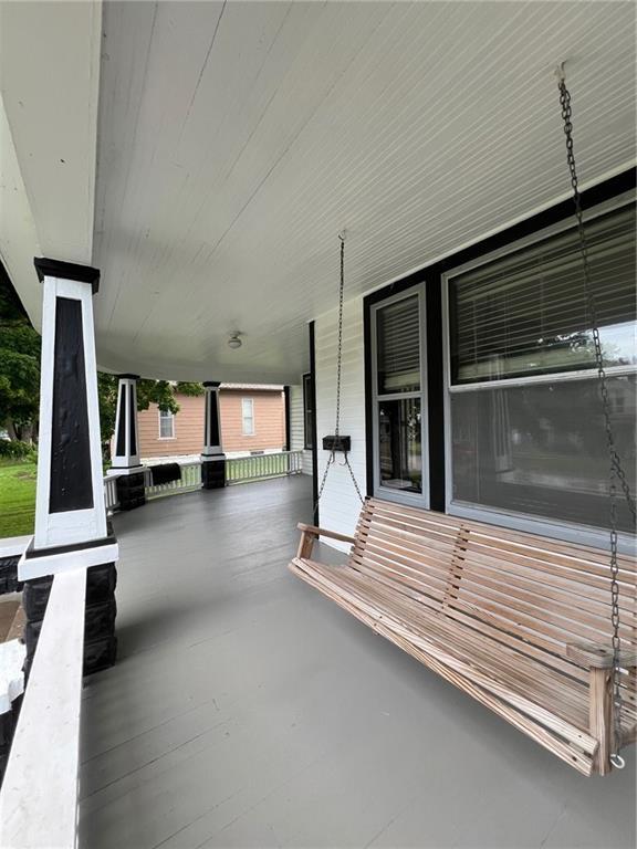 233 Main St, Osawatomie, KS 66064 - view of porch