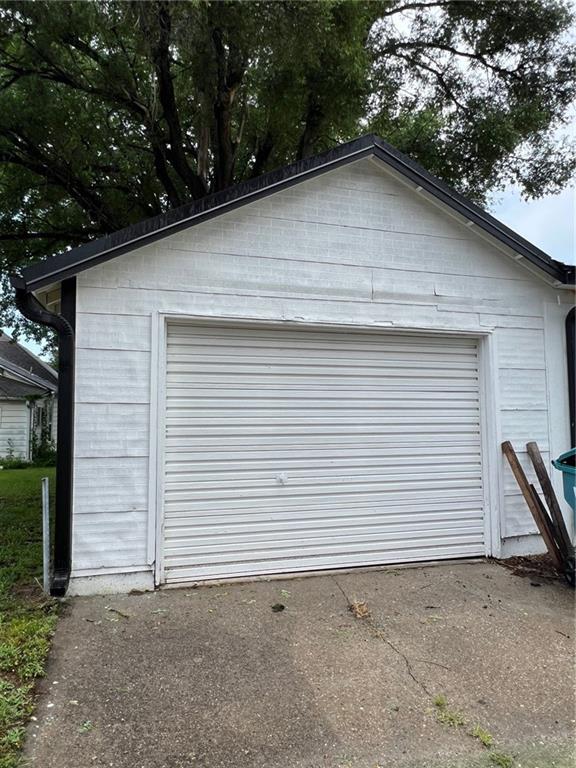233 Main St, Osawatomie, KS 66064 - view of detached garage