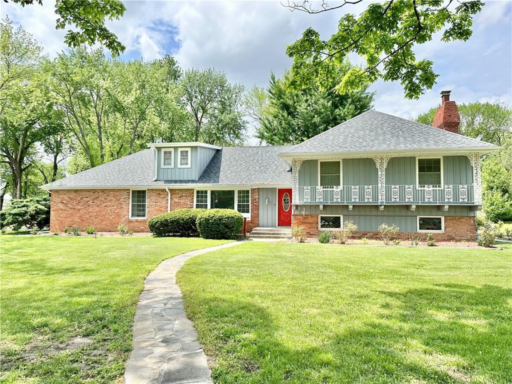 610 S High St, Butler, MO 64730 - photo 1