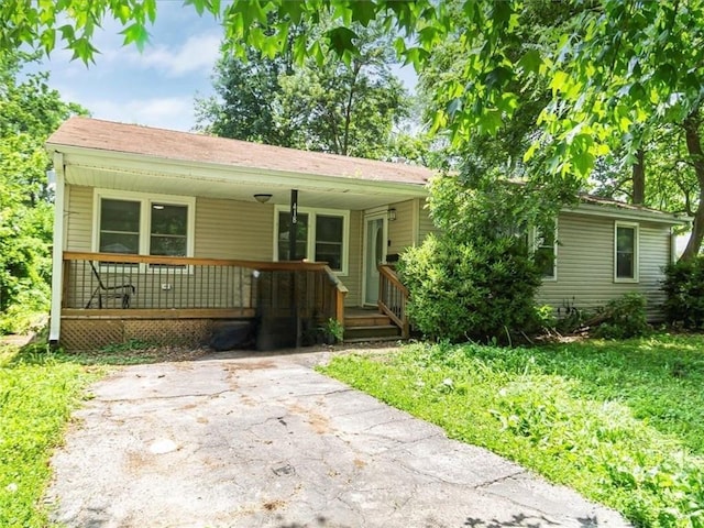 418 E 15th St, Sedalia, MO 65301 - photo 1