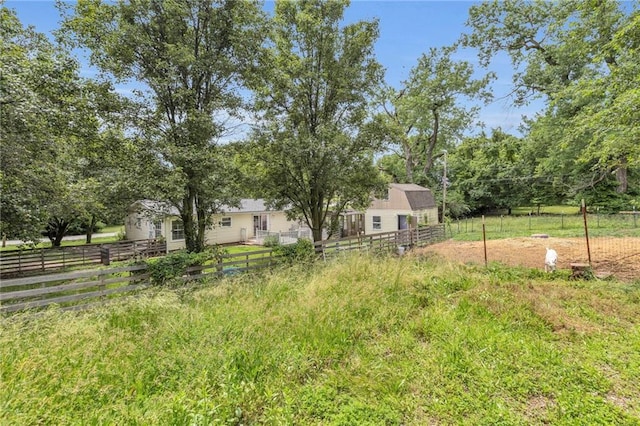 8036 Bellefontaine Ave, Kansas City, MO 64132 - view of yard