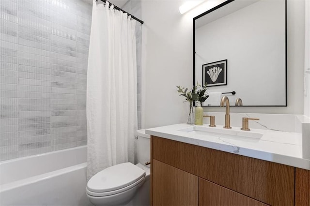 529 E 19th St, Kansas City, MO 64108 - full bath featuring vanity and shower / tub combo