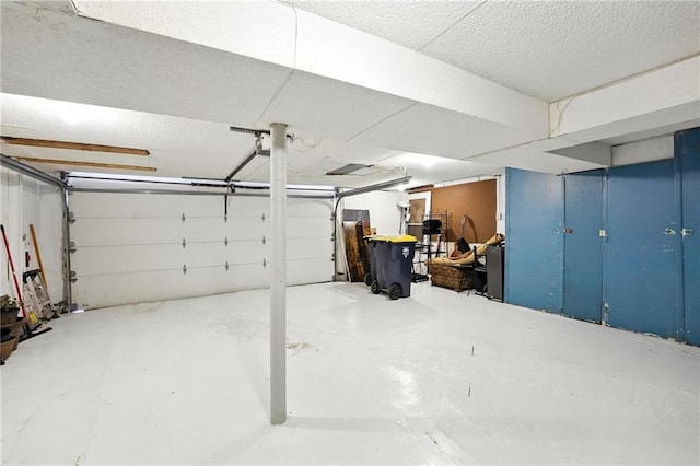 2903 E 107th Ter, Kansas City, MO 64137 - view of garage
