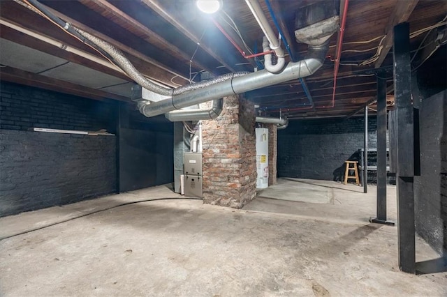 915 N 24th St, Saint Joseph, MO 64506 - unfinished below grade area featuring water heater