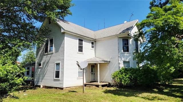 18400 Keitel Rd, Parker, KS 66072 - view of front facade with a front lawn