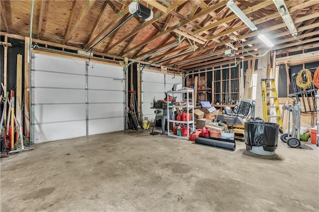 33383 Acorn Ln, Warsaw, MO 65355 - garage with a garage door opener