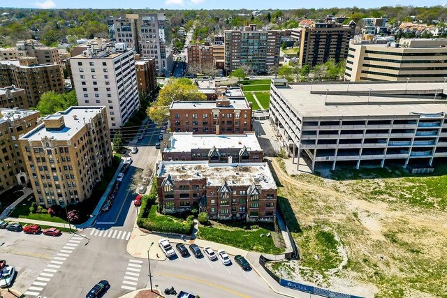700 W 48th St Unit 301, Kansas City, MO 64112 - view of urban area