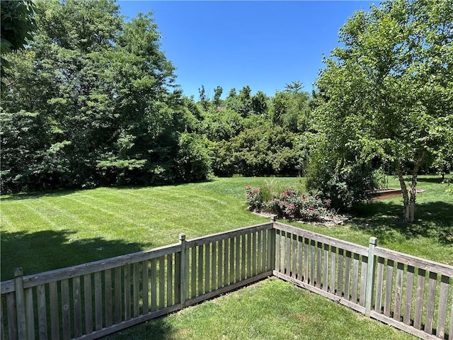 15598 S Blackfeather St, Olathe, KS 66062 - view of grassy yard