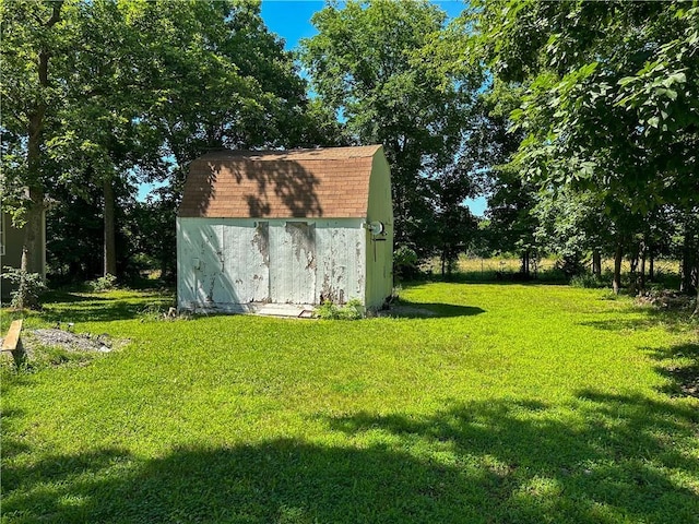 21 Oak Crest Dr, Linn Valley, KS 66040 - view of green lawn featuring a shed