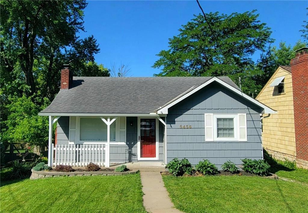 5456 NW Venetian Dr, Kansas City, MO 64151 - photo 1
