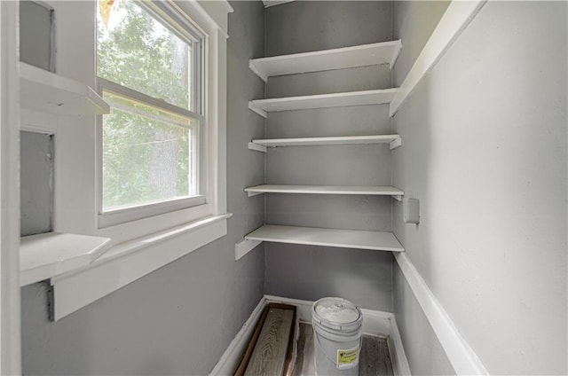 2524 Askew Ave, Kansas City, MO 64127 - view of pantry
