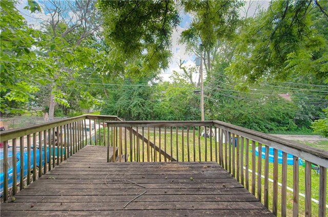 2524 Askew Ave, Kansas City, MO 64127 - view of wooden deck