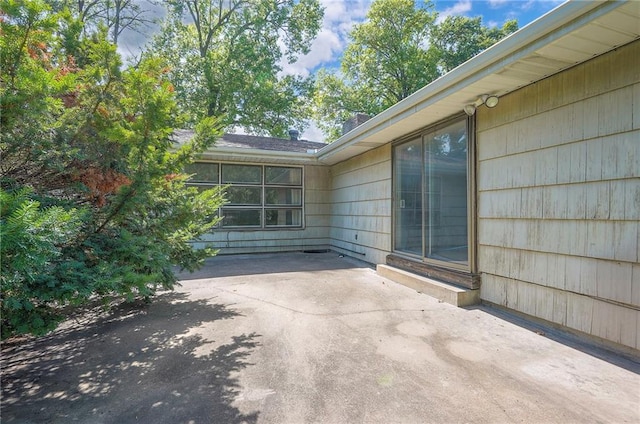 1933 N 83rd Ter, Kansas City, KS 66112 - view of patio / terrace