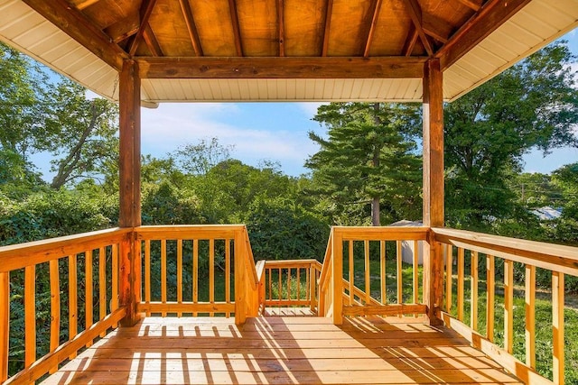 4428 N Monroe Ave, Kansas City, MO 64117 - view of wooden deck