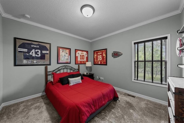16642 W 165th St, Olathe, KS 66062 - bedroom with crown molding, carpet floors, and a textured ceiling