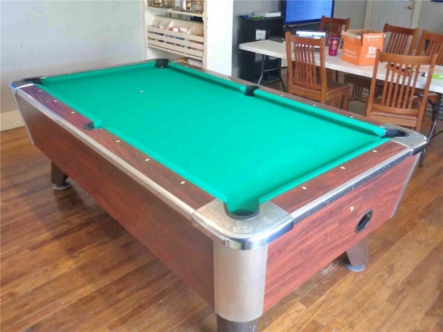1915 S Broadway St, Pittsburg, KS 66762 - recreation room with billiards table and wood finished floors