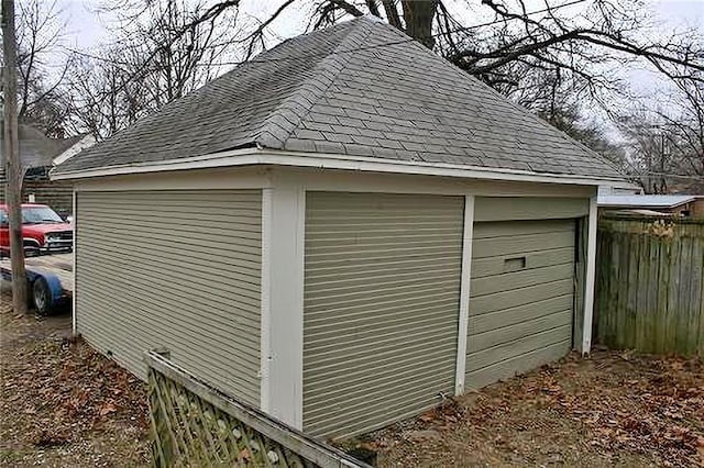 1915 S Broadway St, Pittsburg, KS 66762 - view of detached garage