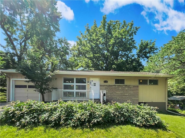 11309 E 49th St, Kansas City, MO 64133 - photo 1