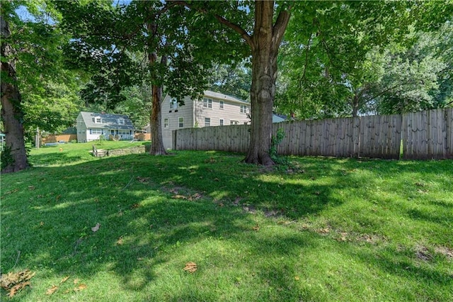 1700 S Pearl St, Independence, MO 64055 - view of yard