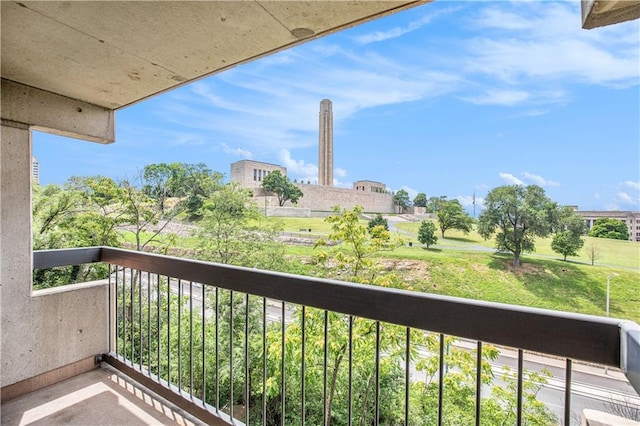2525 Main St Unit 305, Kansas City, MO 64108 - view of balcony
