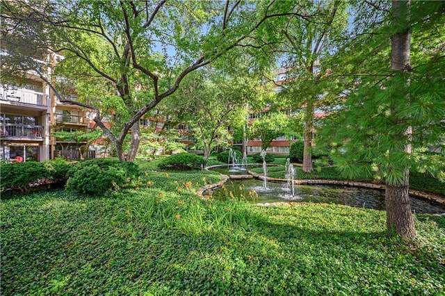 2525 Main St Unit 305, Kansas City, MO 64108 - view of yard
