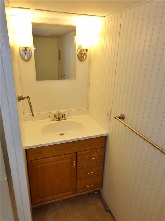 1909 S Broadway St, Pittsburg, KS 66762 - bathroom featuring vanity