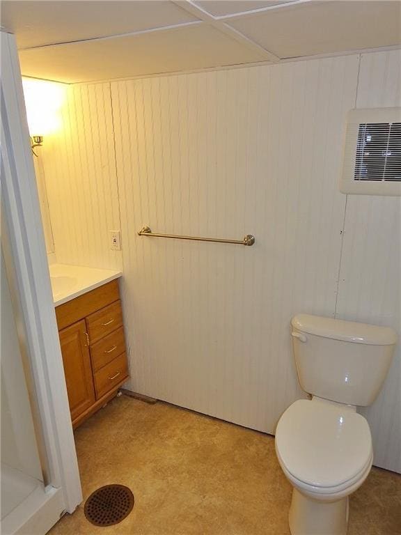 1909 S Broadway St, Pittsburg, KS 66762 - bathroom with vanity and toilet