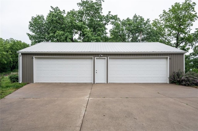 8231 Mike O Vince Rd, Ozawkie, KS 66070 - view of detached garage