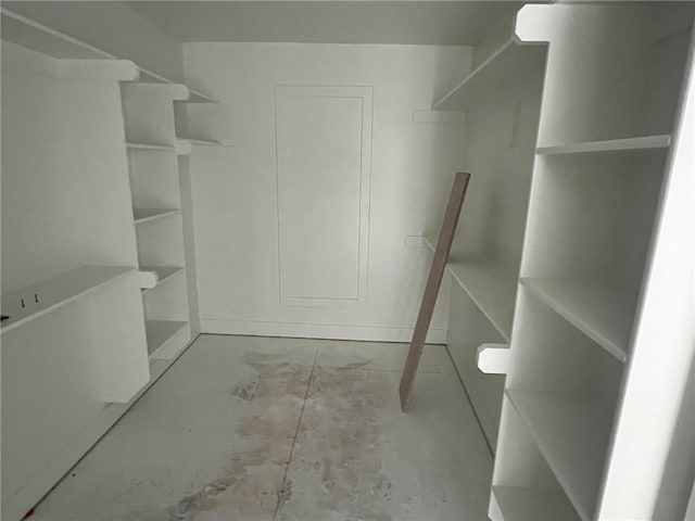 1709 SW Arbor Park Dr, Lees Summit, MO 64082 - view of spacious closet
