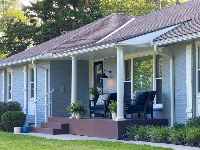 8228 Ensley Ln, Leawood, KS 66206 - photo 2