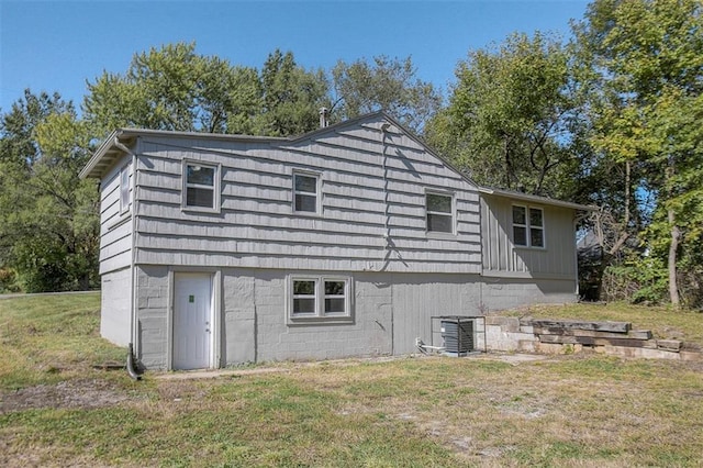 8413 Sterling Ave, Raytown, MO 64138 - photo 2