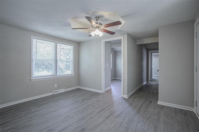 8413 Sterling Ave, Raytown, MO 64138 - photo 4