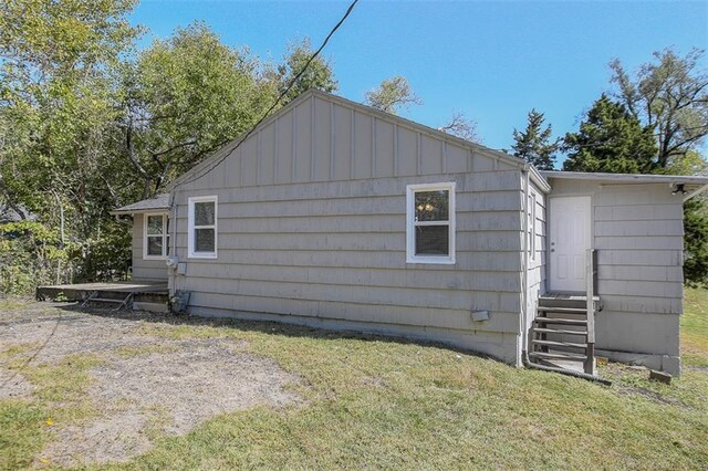 8413 Sterling Ave, Raytown, MO 64138 - photo 32