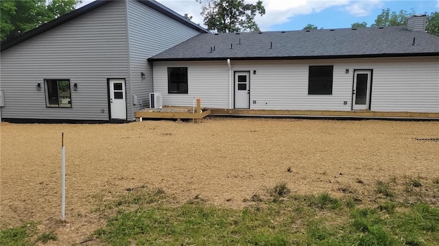 104 Lakeshore Dr, Kimberling City, MO 65686 - back of property featuring a wooden deck