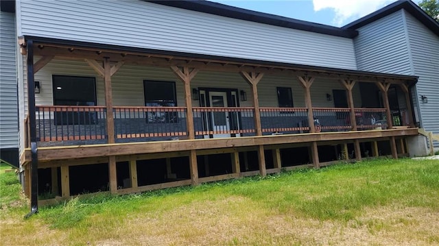 104 Lakeshore Dr, Kimberling City, MO 65686 - back of property with a wooden deck
