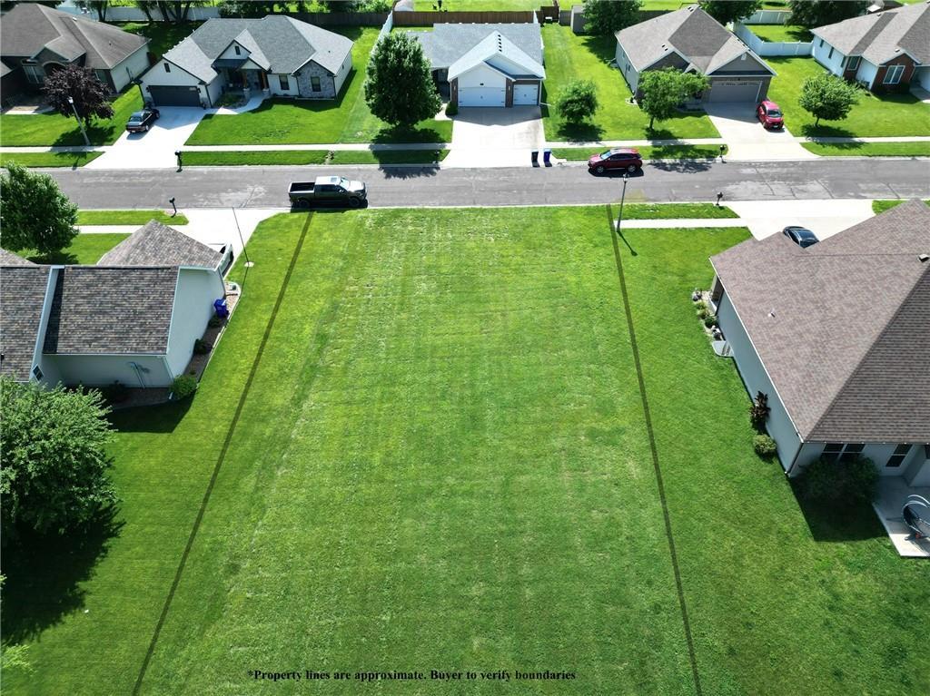 3217 Buckingham Dr, Sedalia, MO 65301