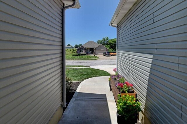4507 Harvard Ln, Kansas City, MO 64133 - photo 36