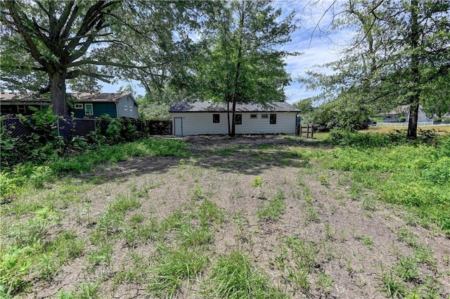 16300 E Independence Ave, Independence, MO 64050 - view of yard