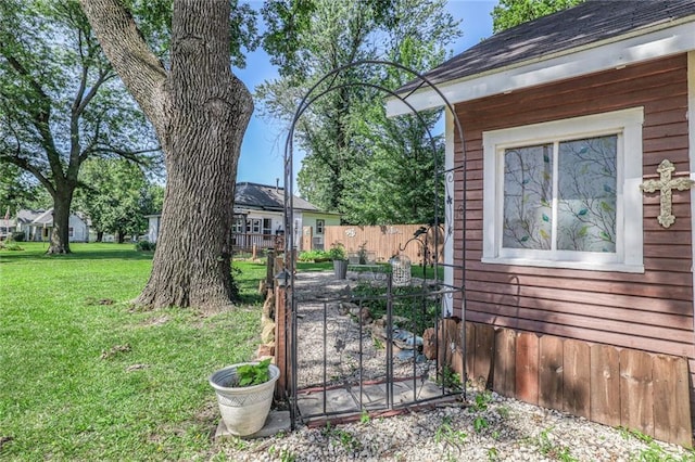 311 E Mary St, Yates Center, KS 66783 - view of yard
