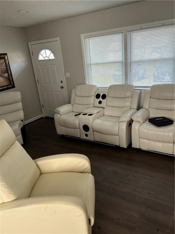 11415 Richmond Ave, Kansas City, MO 64134 - photo 3