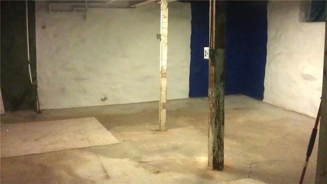 4020 Campbell St, Kansas City, MO 64110 - view of unfinished basement