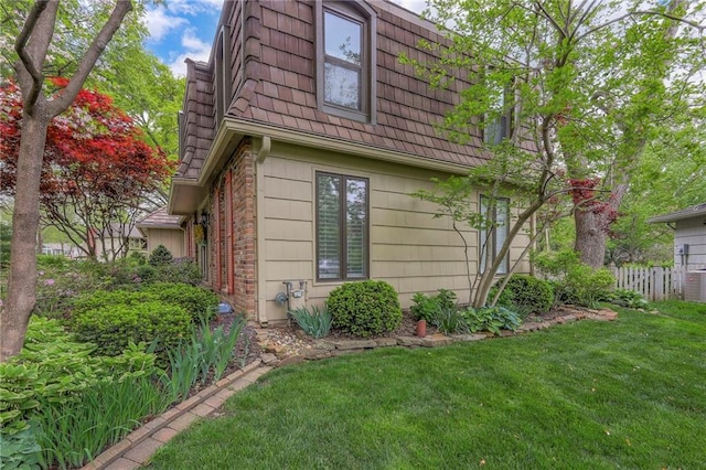 9015 Outlook Dr, Overland Park, KS 66207 - view of side of home