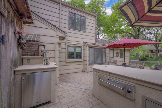9015 Outlook Dr, Overland Park, KS 66207 - view of patio
