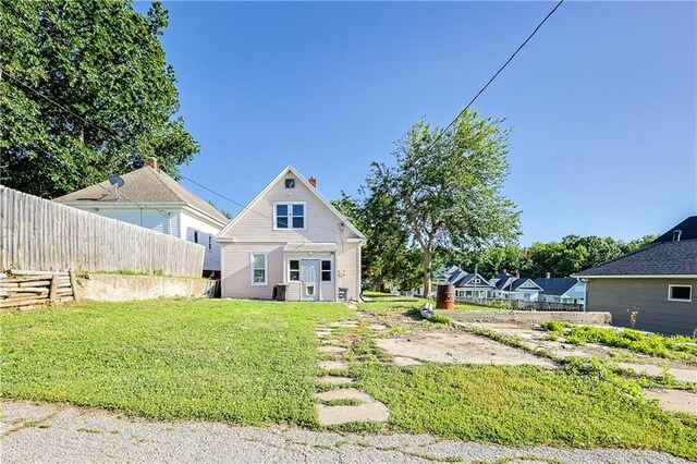 2627 Renick St, Saint Joseph, MO 64507 - back of house