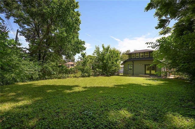 5236 Woodland Ave, Kansas City, MO 64110 - view of yard