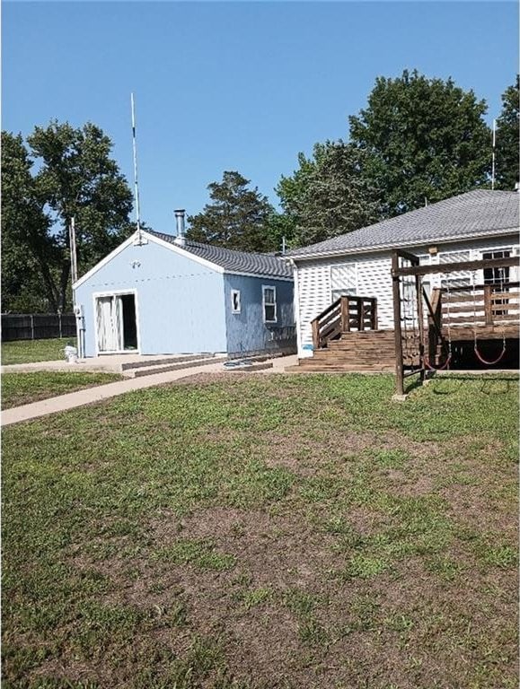 1712 S Hands St, Independence, MO 64055 - view of outdoor structure