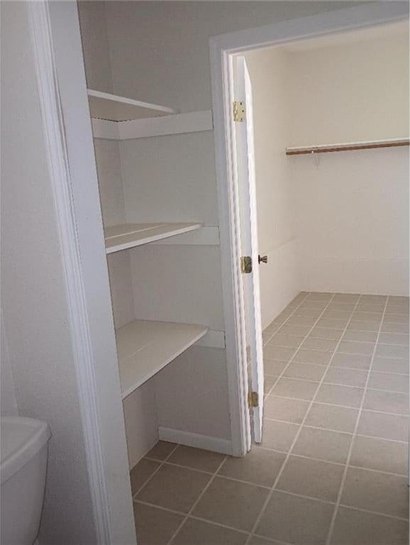 1712 S Hands St, Independence, MO 64055 - view of closet