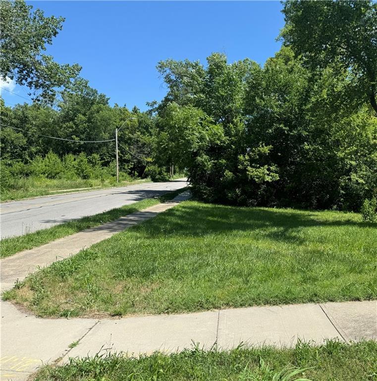 1800 E 24th St, Kansas City, MO 64127