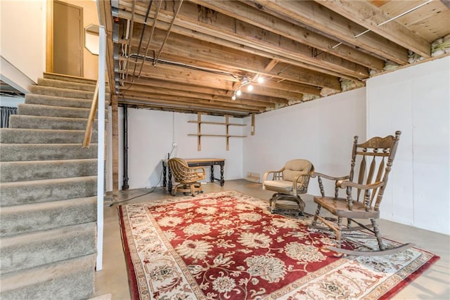 8404 Rosehill Rd, Lenexa, KS 66215 - finished basement featuring stairway