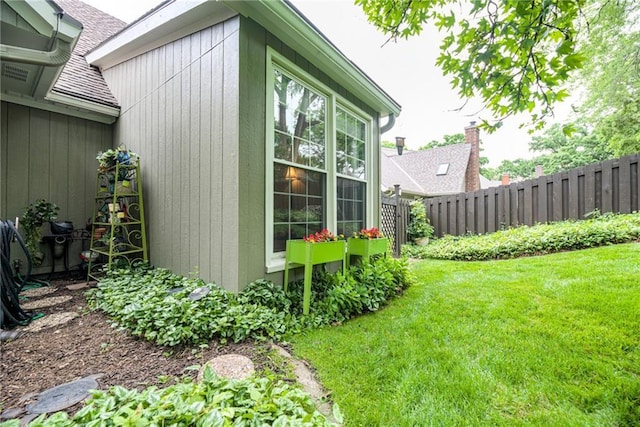 8404 Rosehill Rd, Lenexa, KS 66215 - view of yard